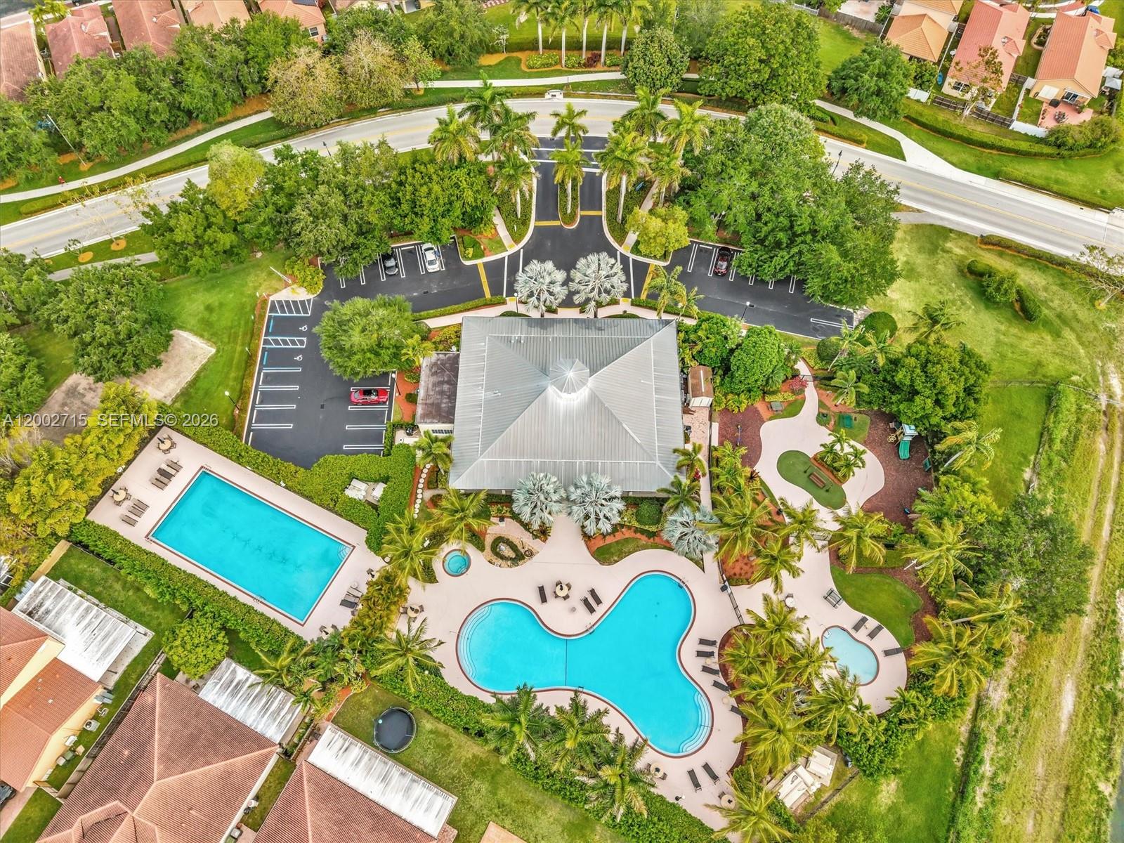 FLORIDIAN BAY ESTATES - Residential