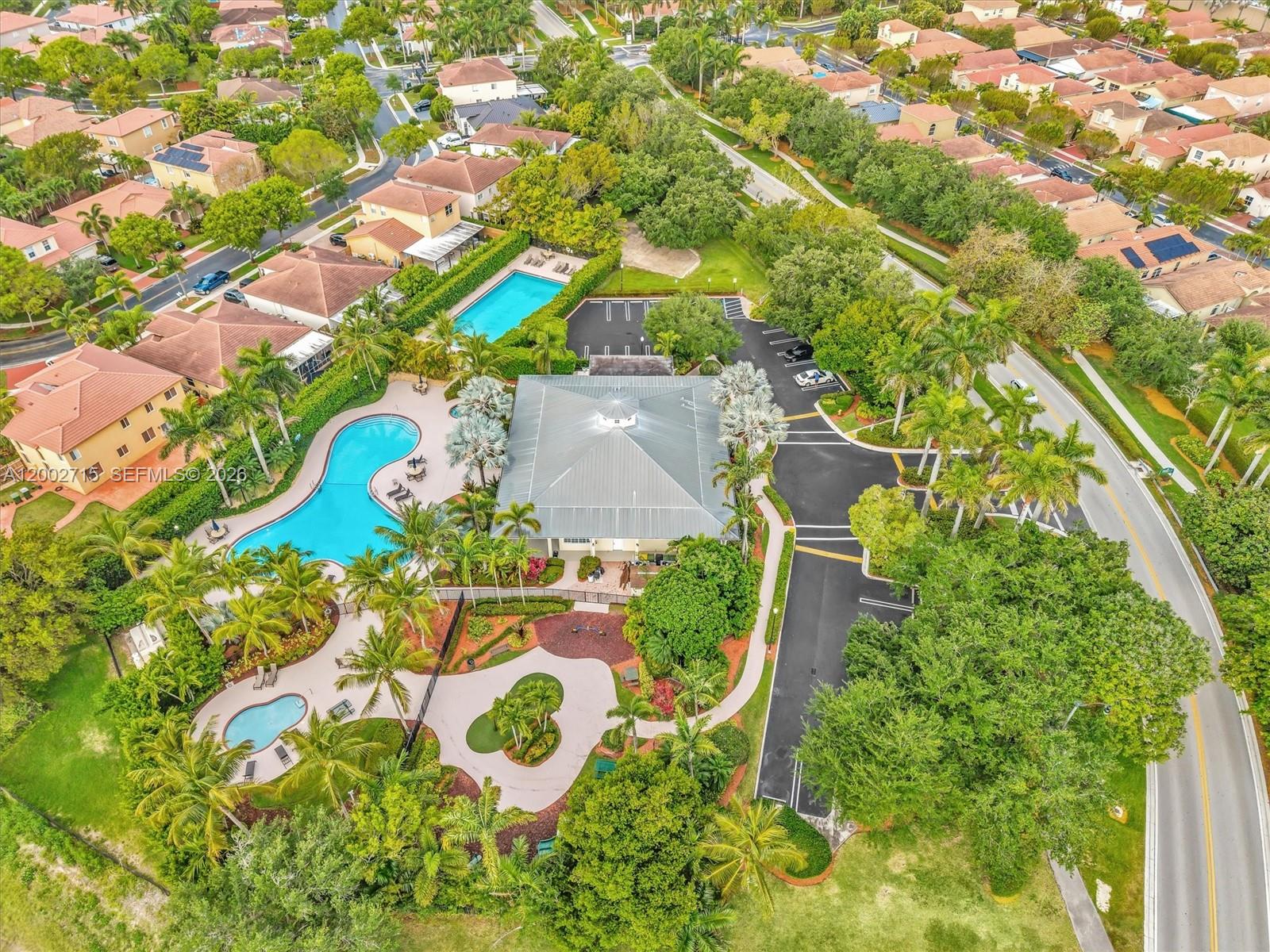 FLORIDIAN BAY ESTATES - Residential