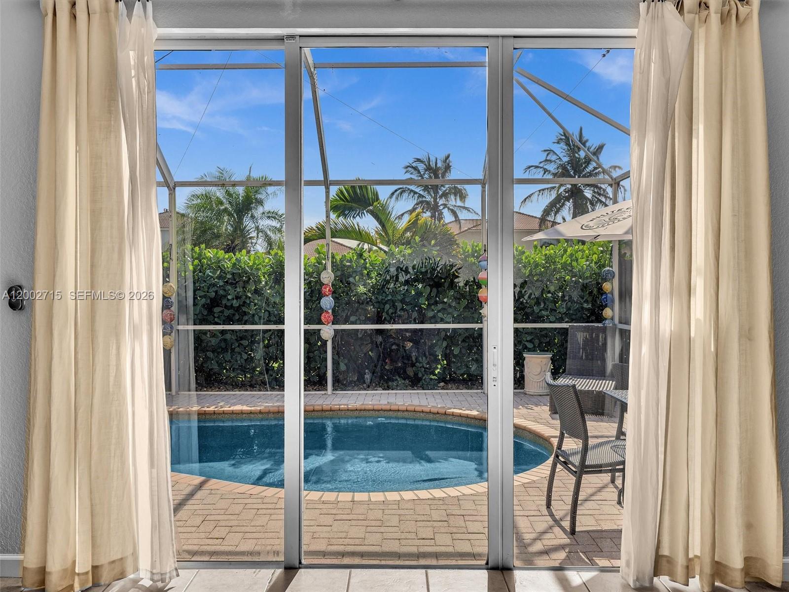 FLORIDIAN BAY ESTATES - Residential