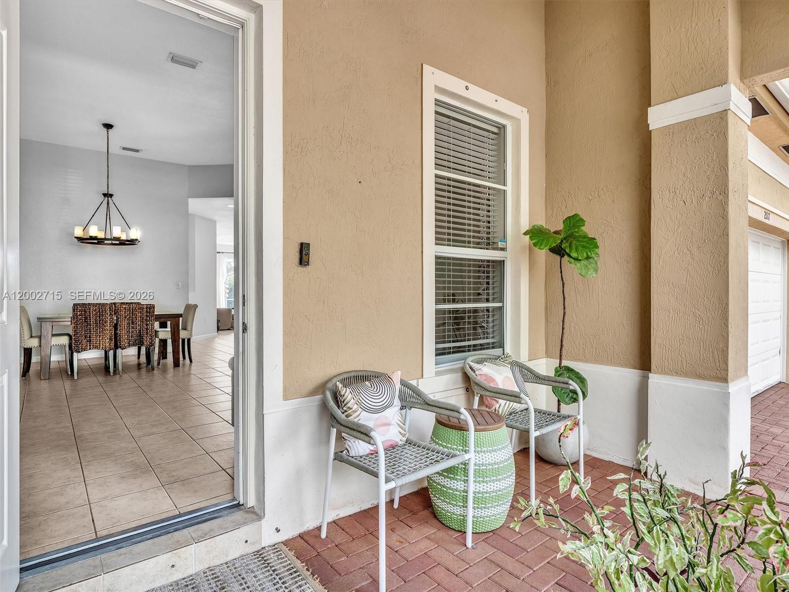 FLORIDIAN BAY ESTATES - Residential