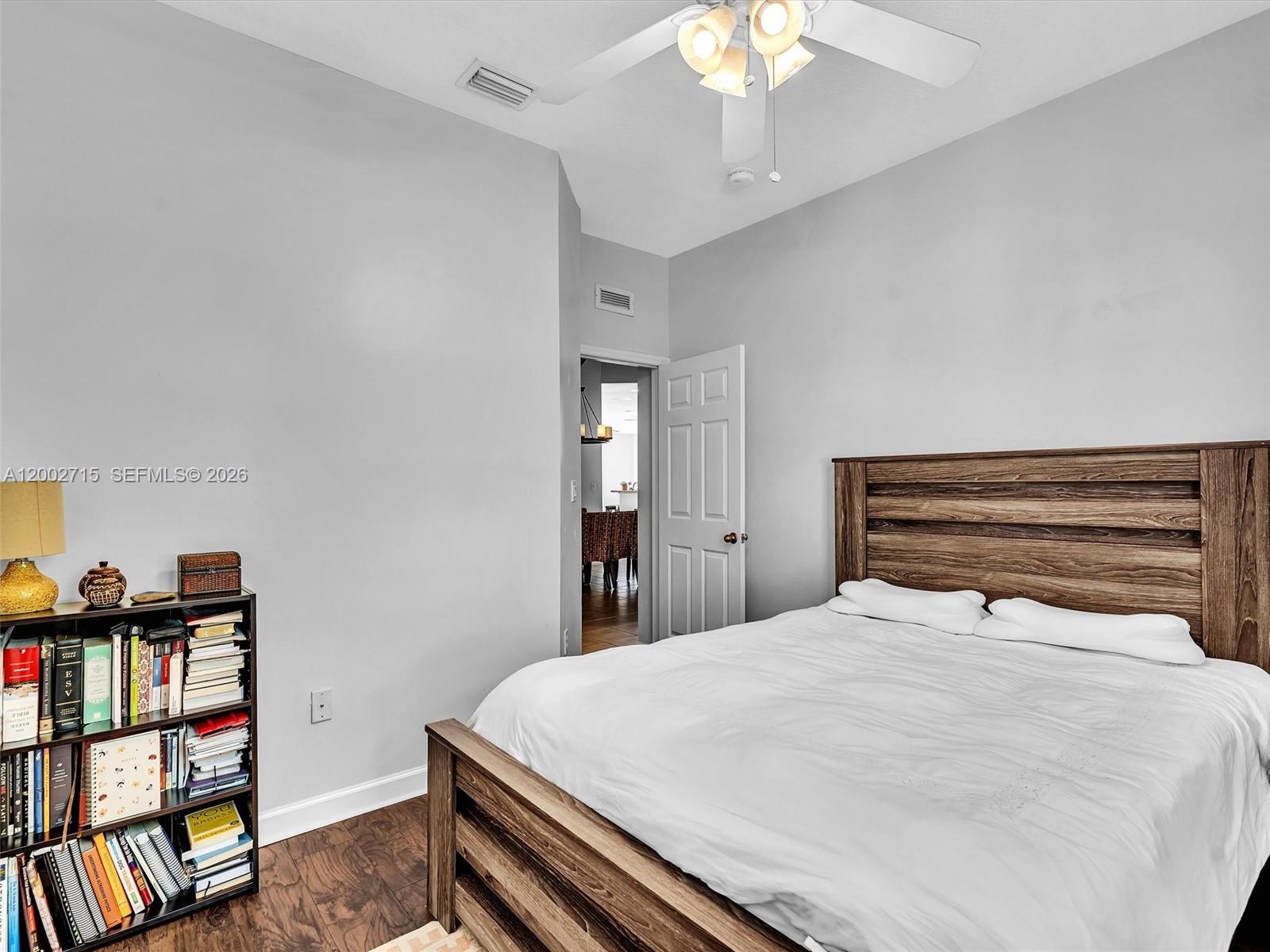 FLORIDIAN BAY ESTATES - Residential