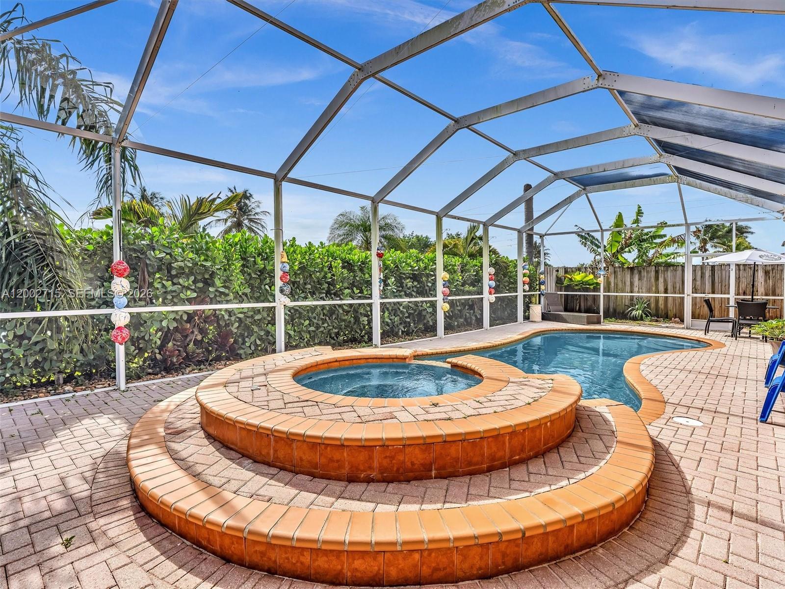 FLORIDIAN BAY ESTATES - Residential