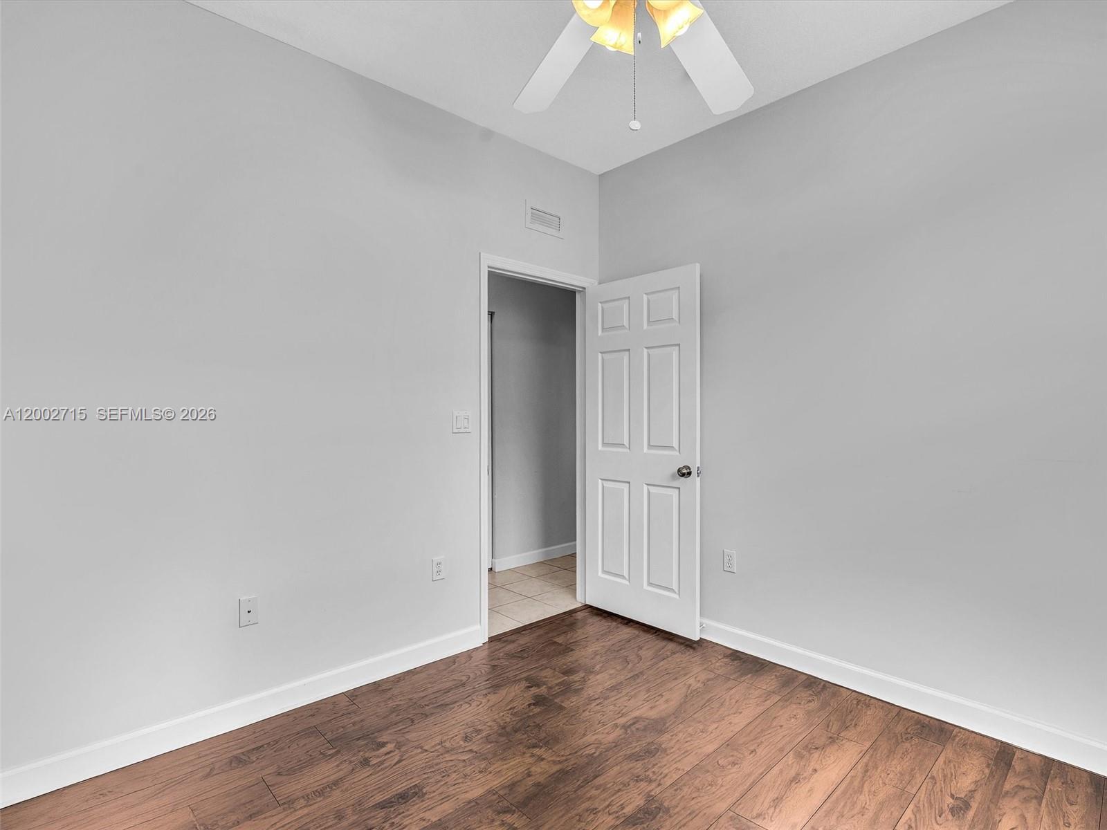 FLORIDIAN BAY ESTATES - Residential