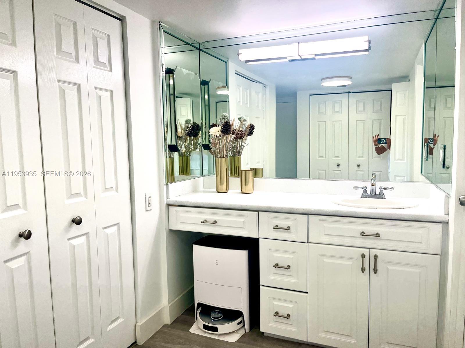 CORONADO CONDO- TOWER II - Residential