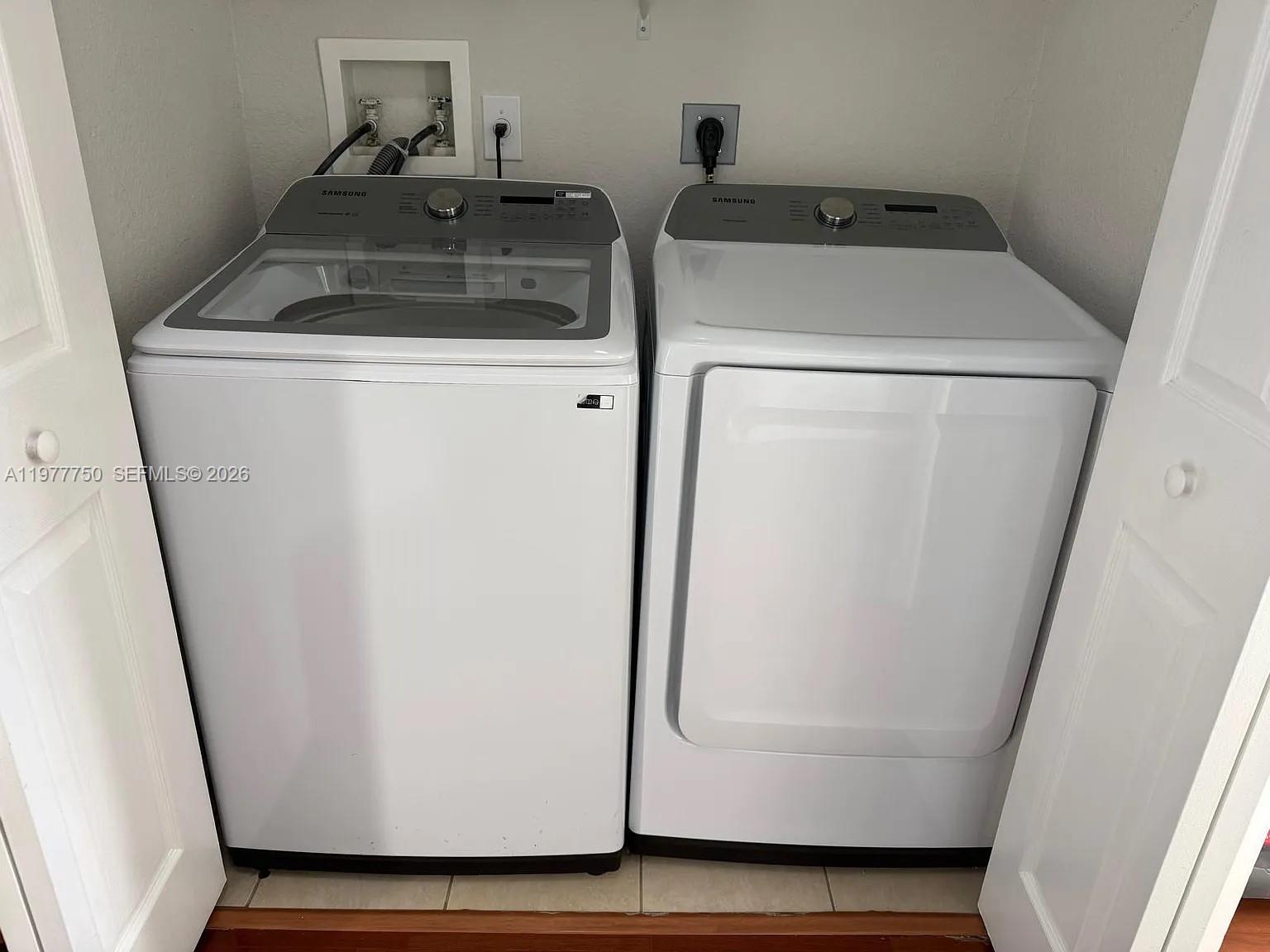 DORAL ISLES NORTH SEC TWO - Residential Lease