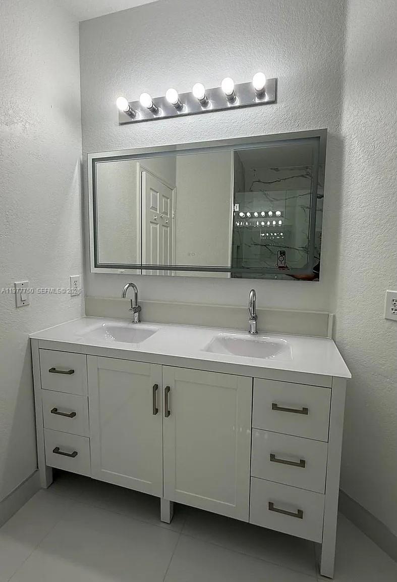 DORAL ISLES NORTH SEC TWO - Residential Lease