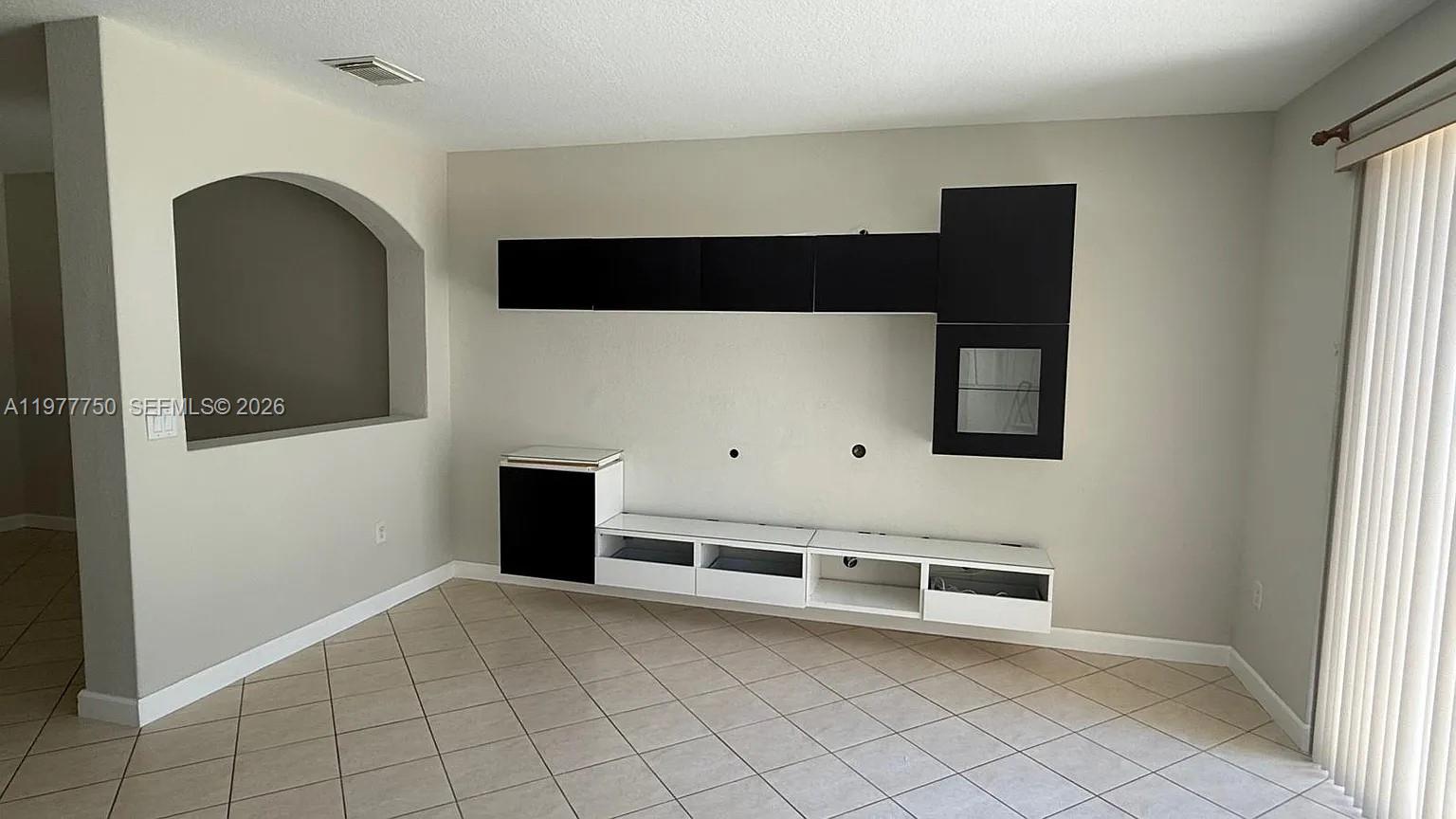 DORAL ISLES NORTH SEC TWO - Residential Lease