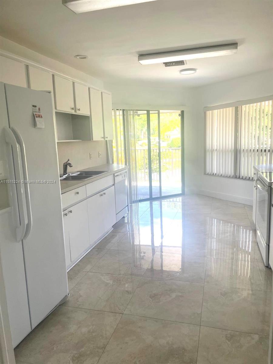 JACARANDA - Residential Lease