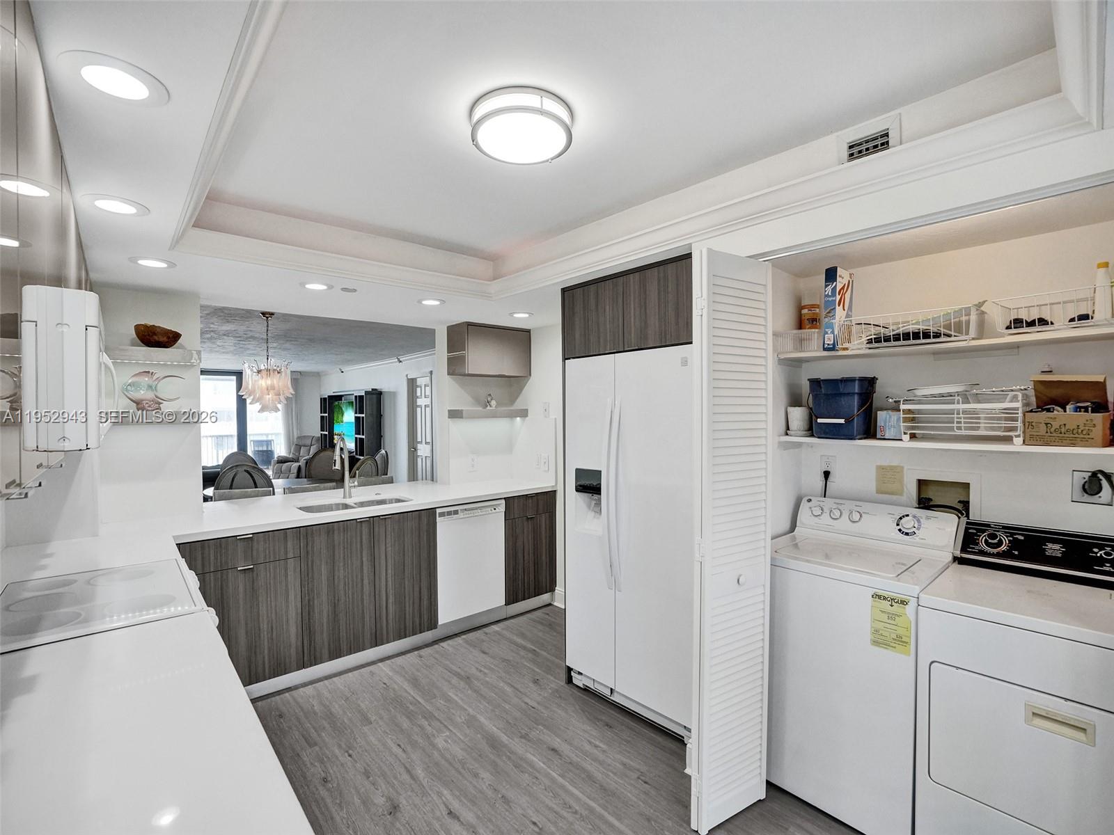 OVERLOOK CONDO - Residential