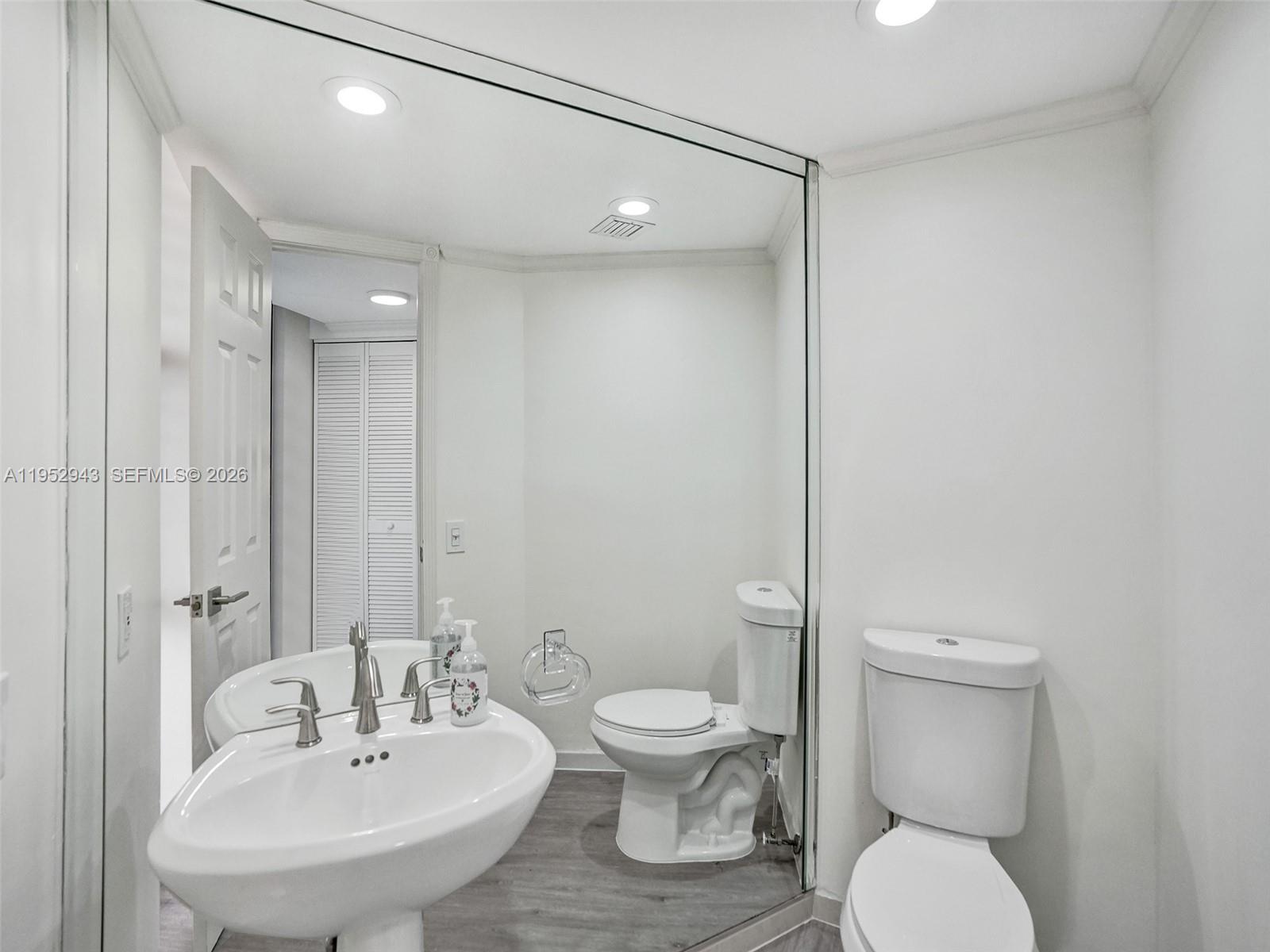 OVERLOOK CONDO - Residential