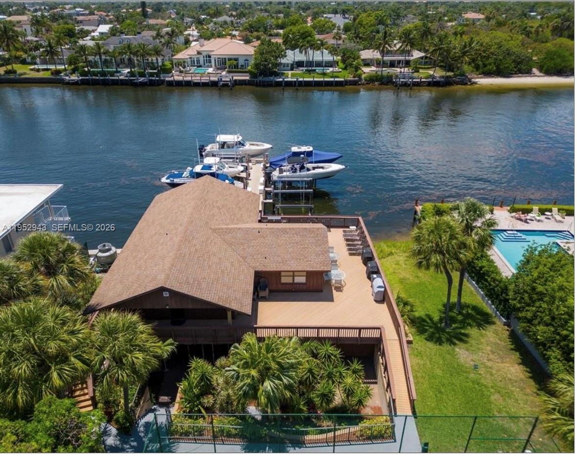 OVERLOOK CONDO - Residential