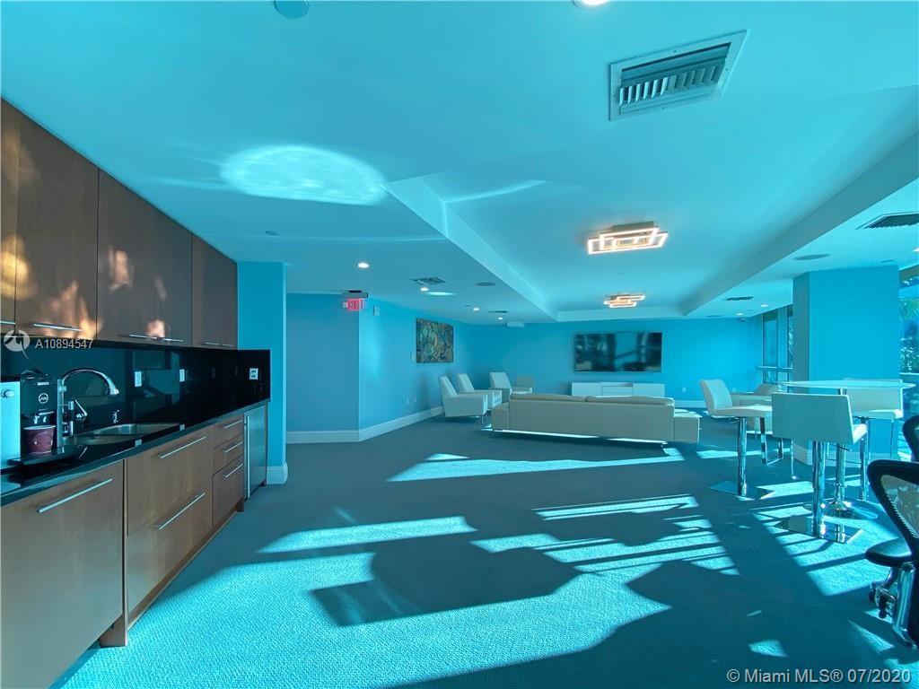 COCONUT GROVE RESIDENCES - Residential Lease