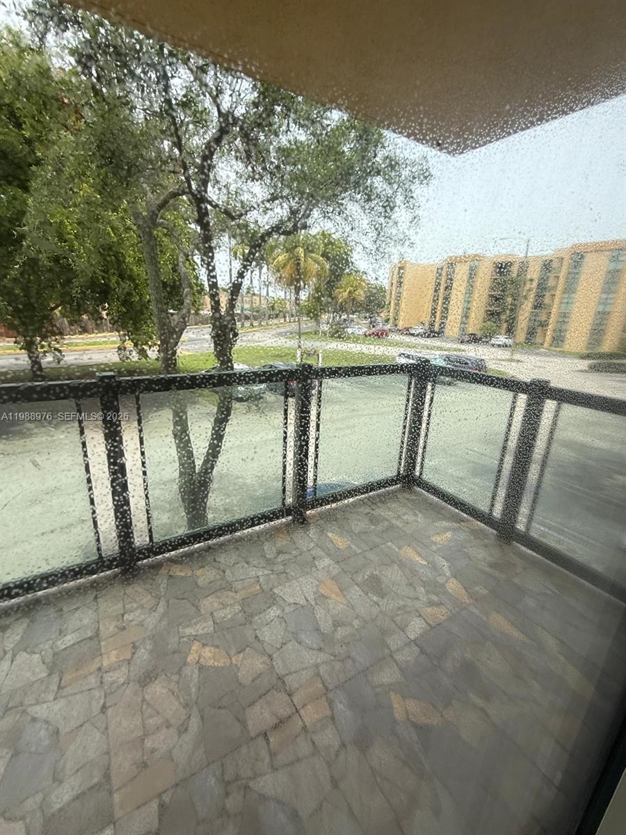 ¤INTERNATIONAL PARK I COND - Residential