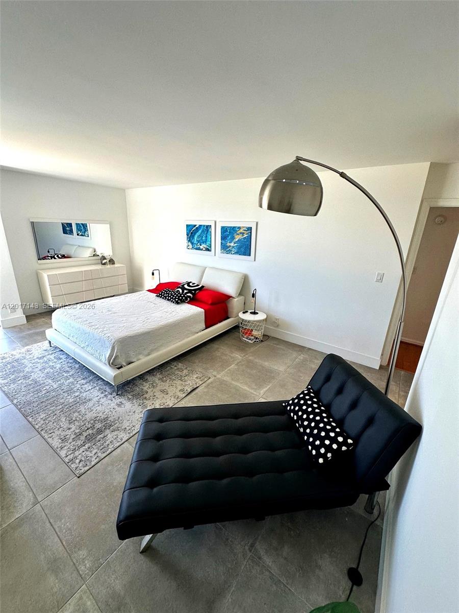 RENAISSANCE OF POMPANO BE - Residential Lease