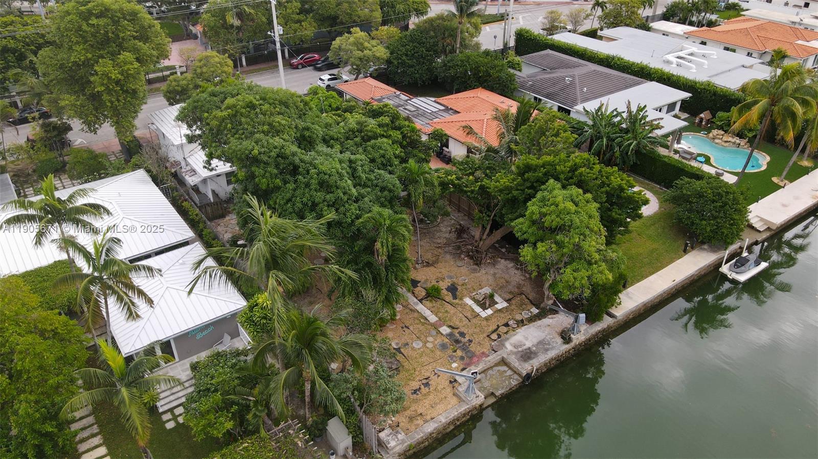 BISCAYNE POINT - Residential