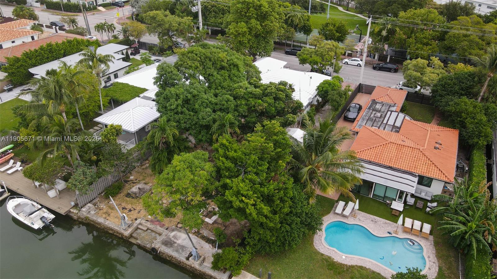 BISCAYNE POINT - Residential