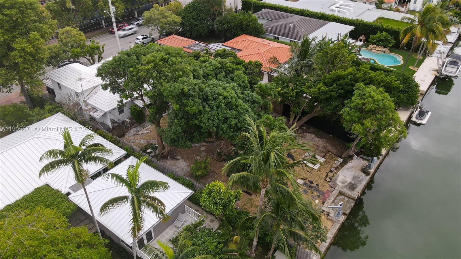 BISCAYNE POINT - Residential