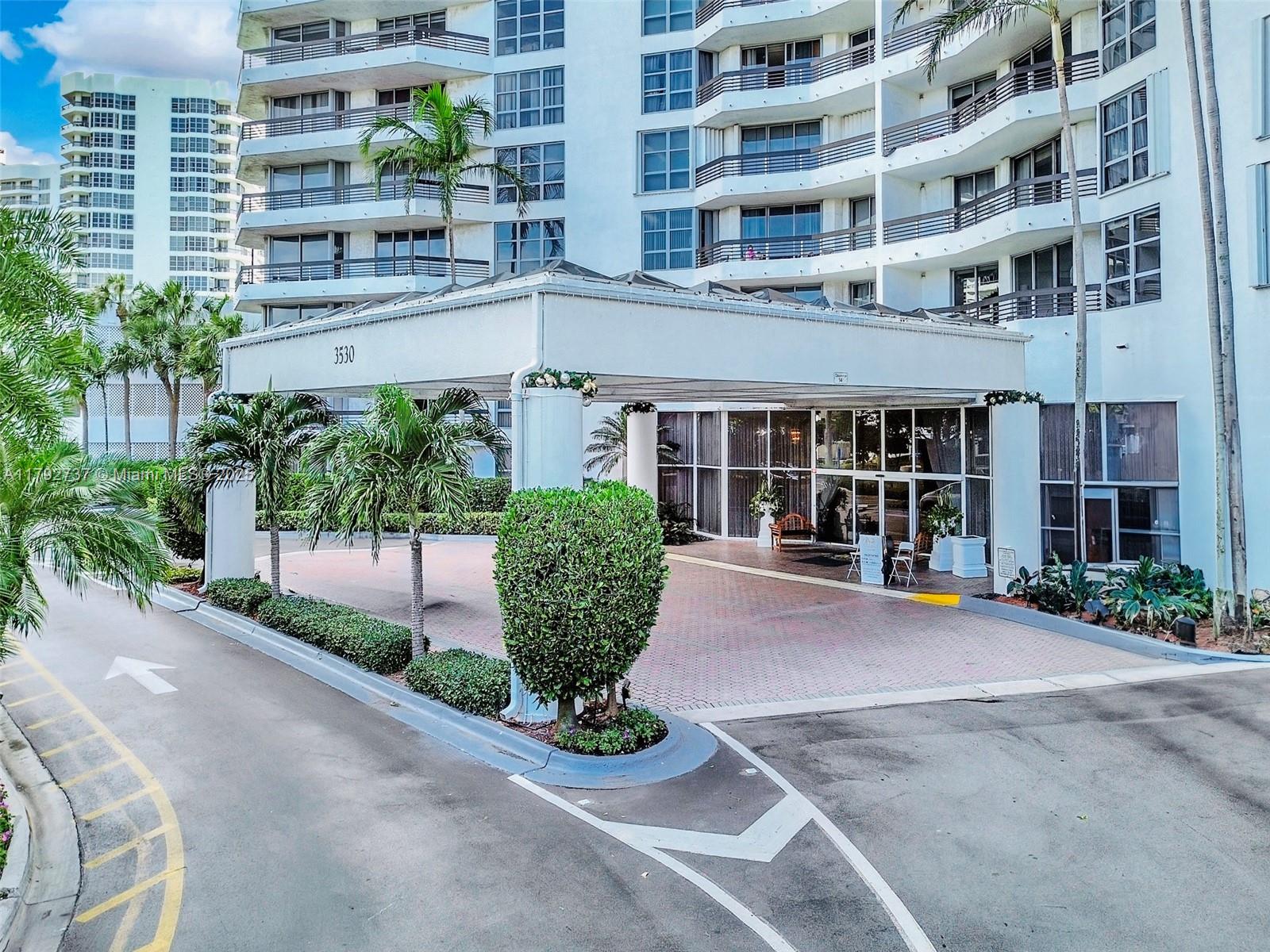 MYSTIC POINTE TOWER 500 C - Residential