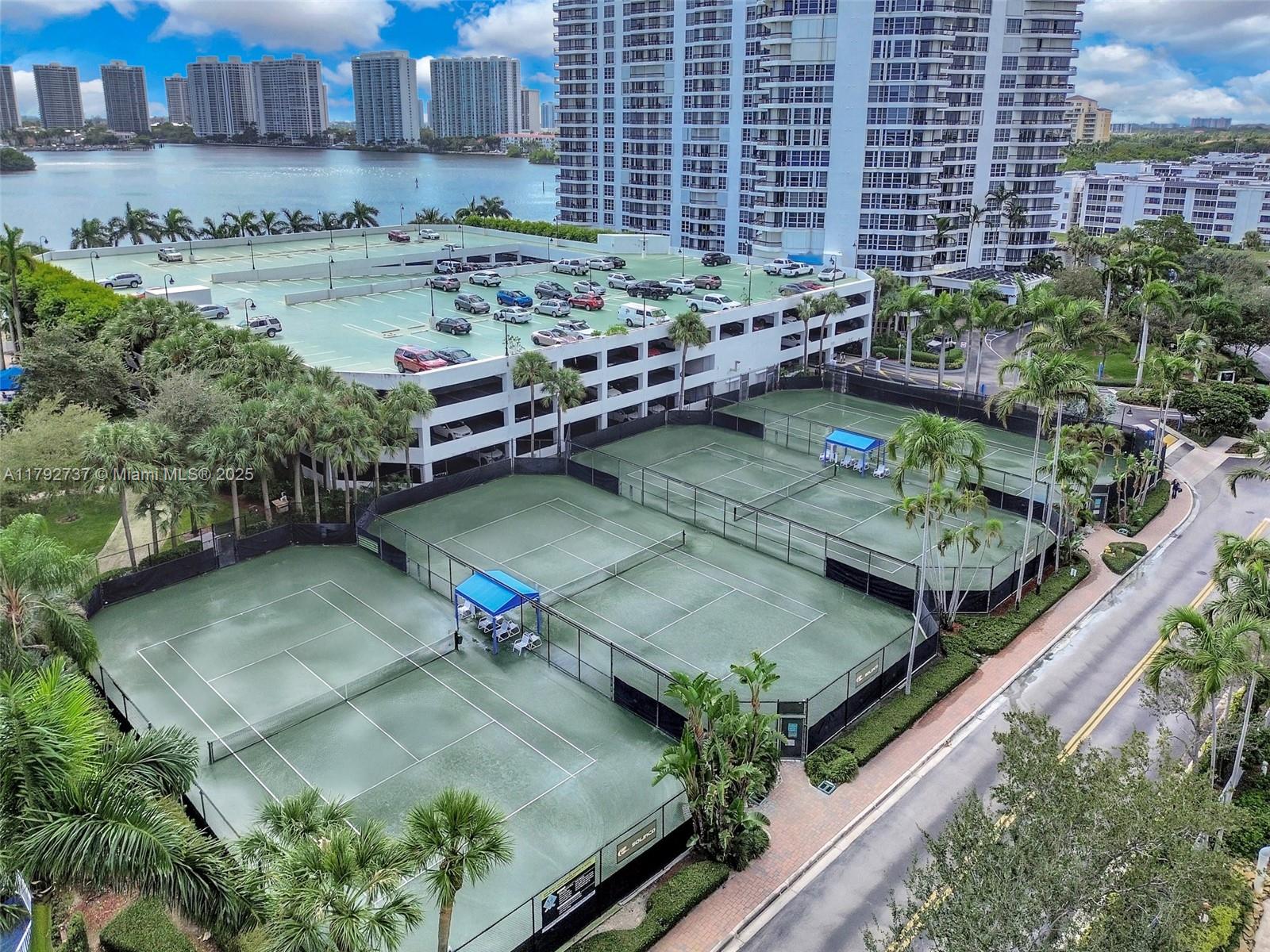 MYSTIC POINTE TOWER 500 C - Residential