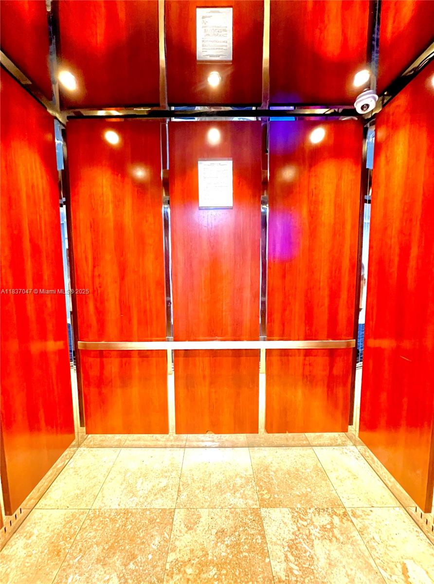 KENNEDY HOUSE CONDO - Residential