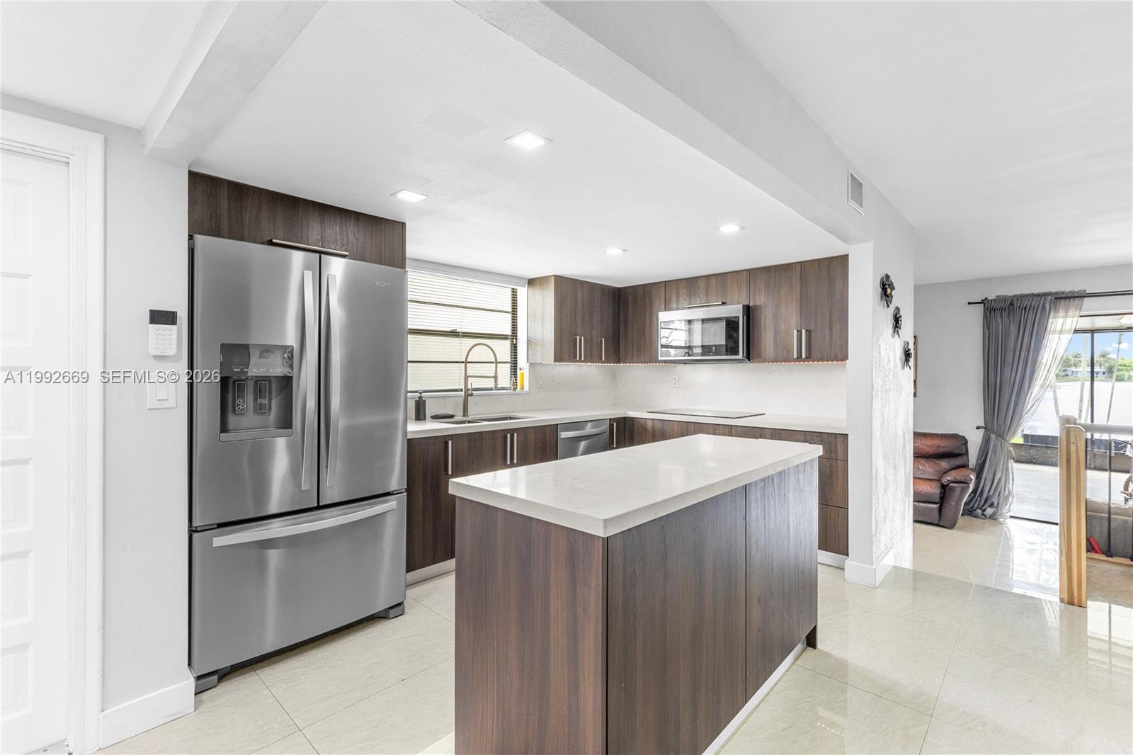 WESTVIEW CONDOMINIUM NO O - Residential