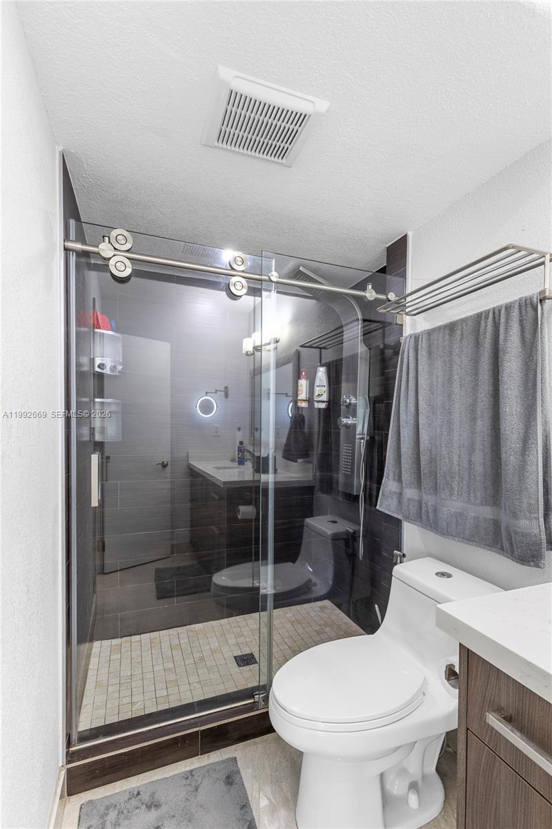 WESTVIEW CONDOMINIUM NO O - Residential