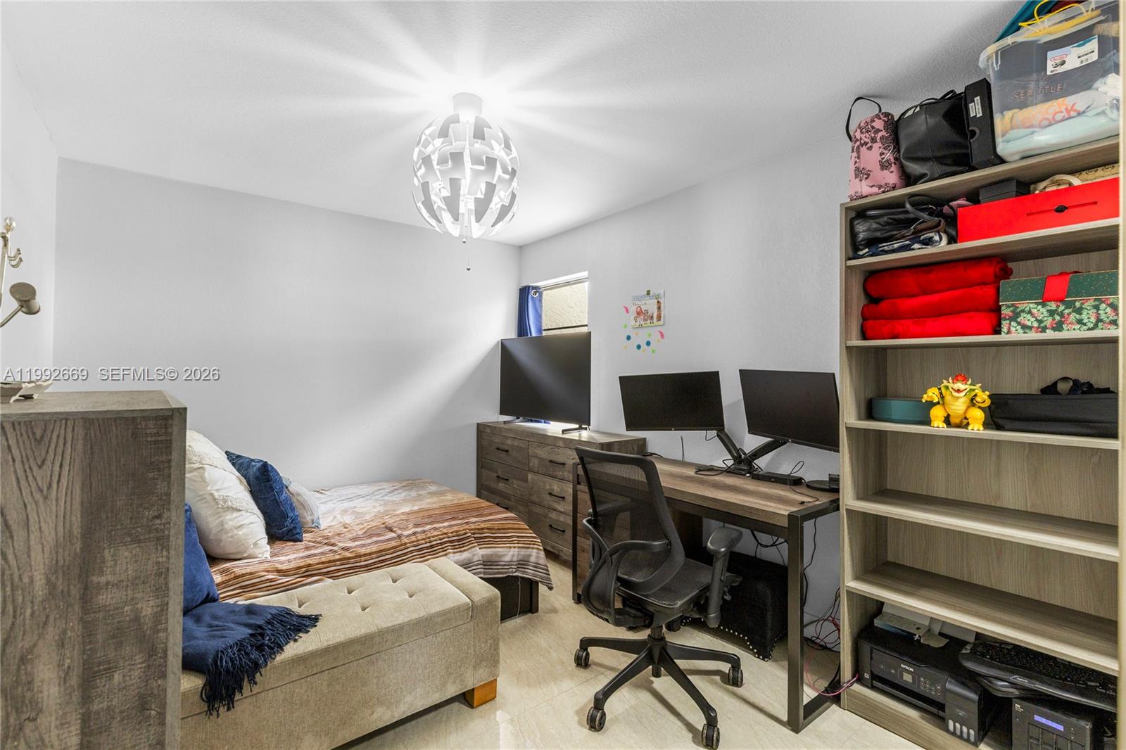 WESTVIEW CONDOMINIUM NO O - Residential