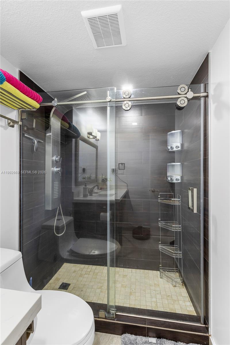 WESTVIEW CONDOMINIUM NO O - Residential