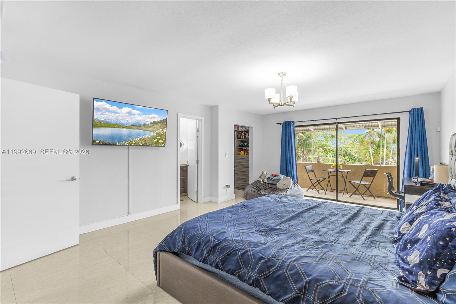 WESTVIEW CONDOMINIUM NO O - Residential