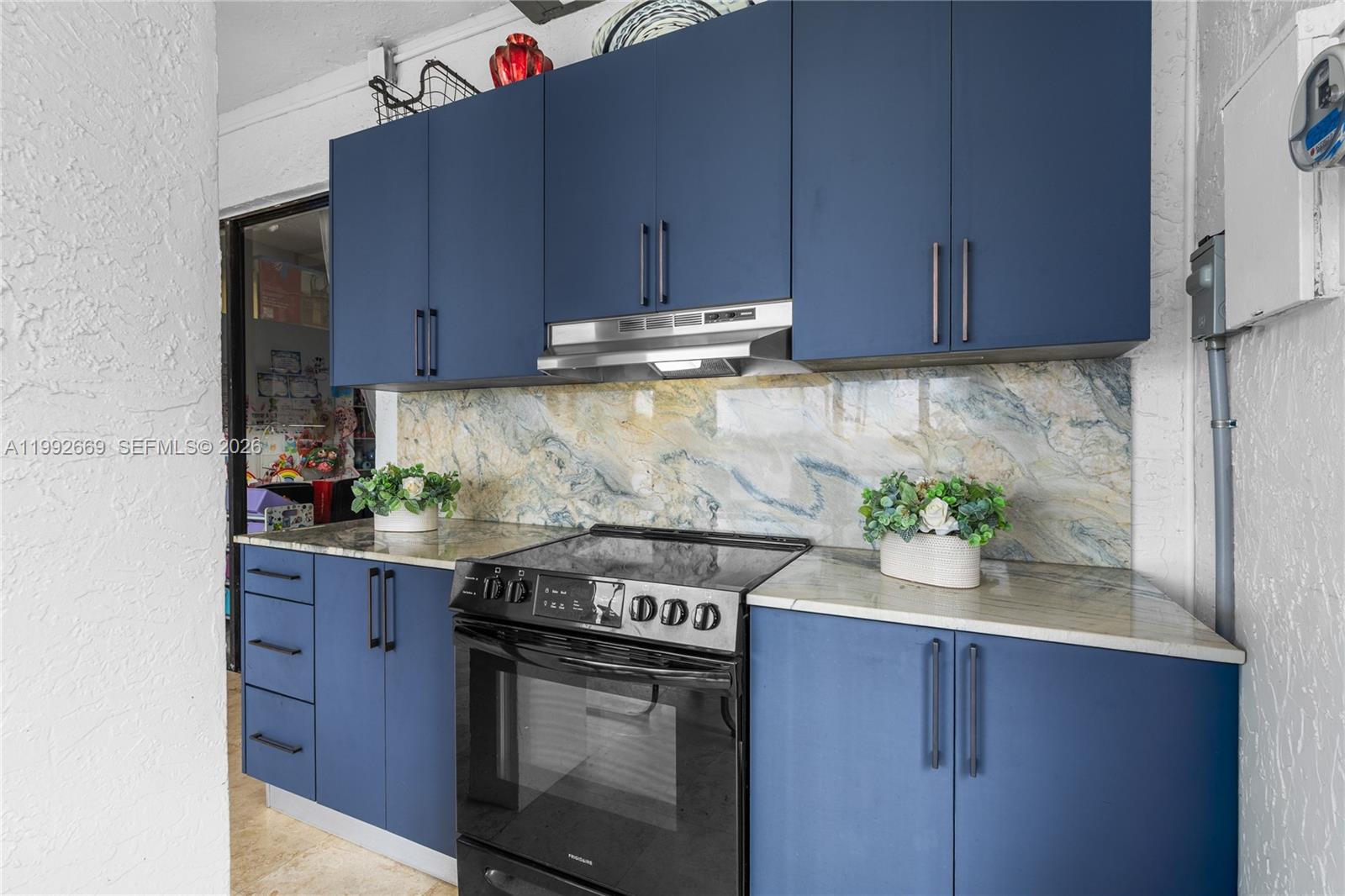 WESTVIEW CONDOMINIUM NO O - Residential