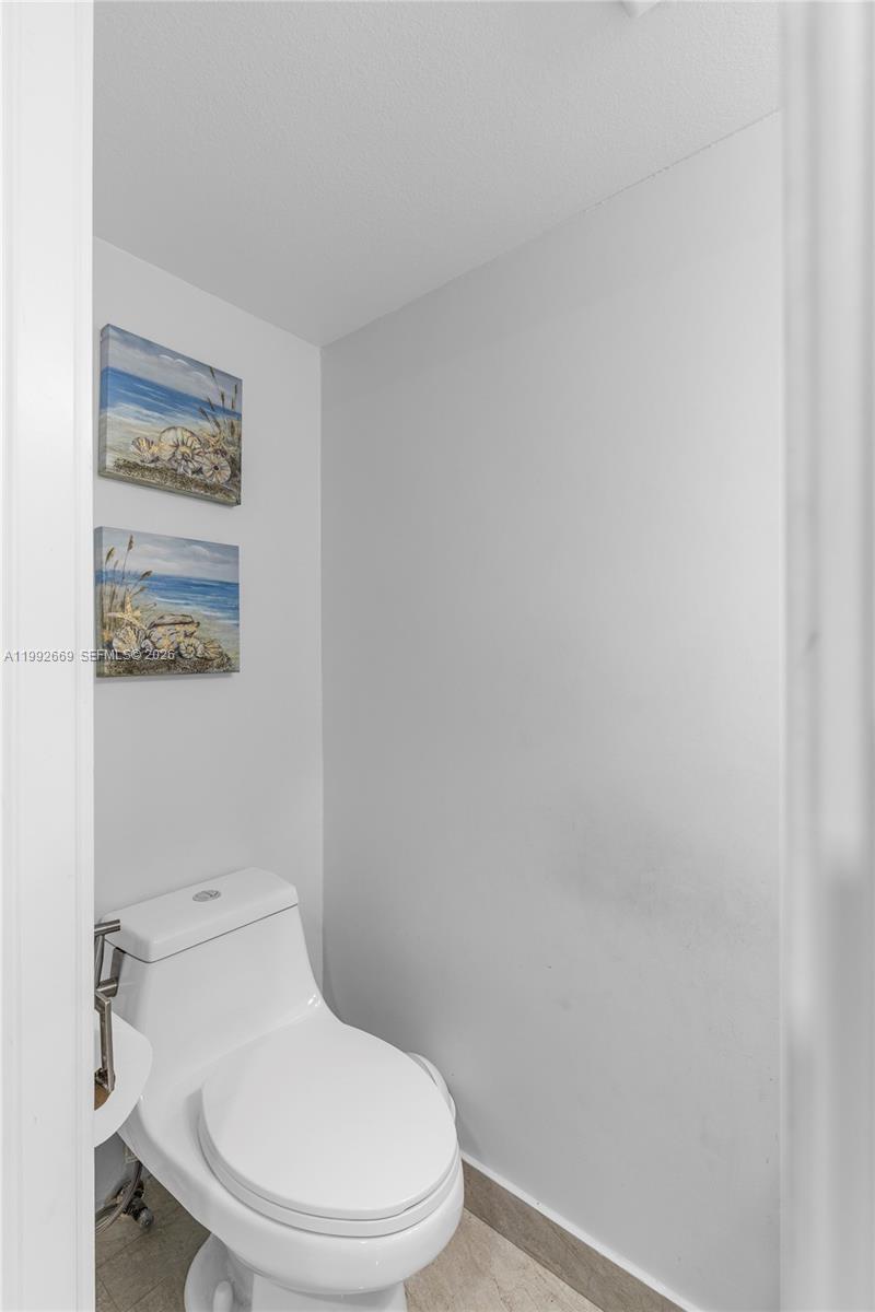 WESTVIEW CONDOMINIUM NO O - Residential