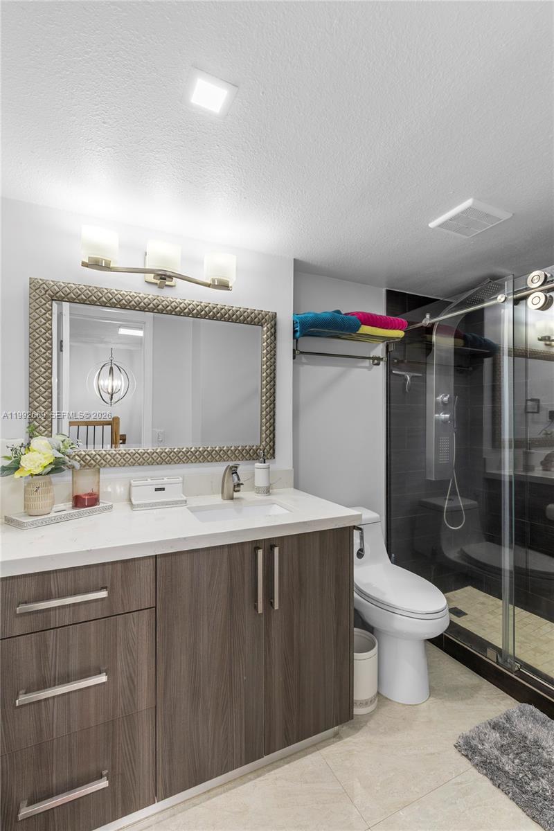 WESTVIEW CONDOMINIUM NO O - Residential