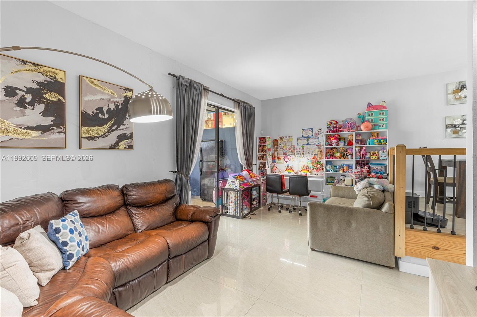 8920 Palm Tree Ln 8920