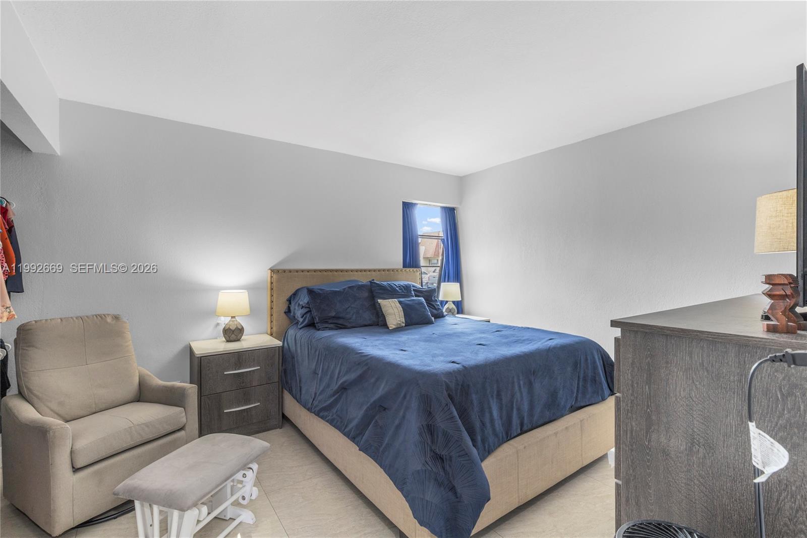 WESTVIEW CONDOMINIUM NO O - Residential