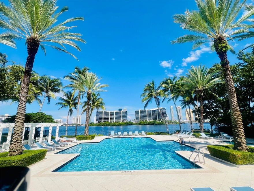 Spacious and freshly painted 2-bedroom, 2-bathroom unit featuring a large balcony accessible from both the main bedroom and living room. The assigned covered parking space is conveniently located on the same floor as the unit, a rare and valuable feature. Enjoy resort-style living with luxurious community amenities, including a stunning swimming pool, fitness center, tennis courts, party room, and more. Ideally located just 5 minutes from Aventura Mall, dining, and entertainment.