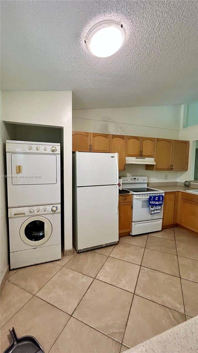 Photo of 2481 NW 56th Ave #6-16, Lauderhill, FL 33313 (MLS # A12029602)