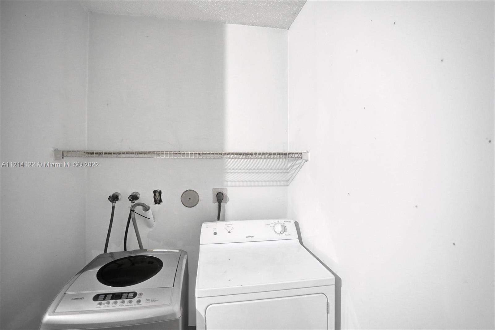 BROOKWOOD GARDENS - Residential