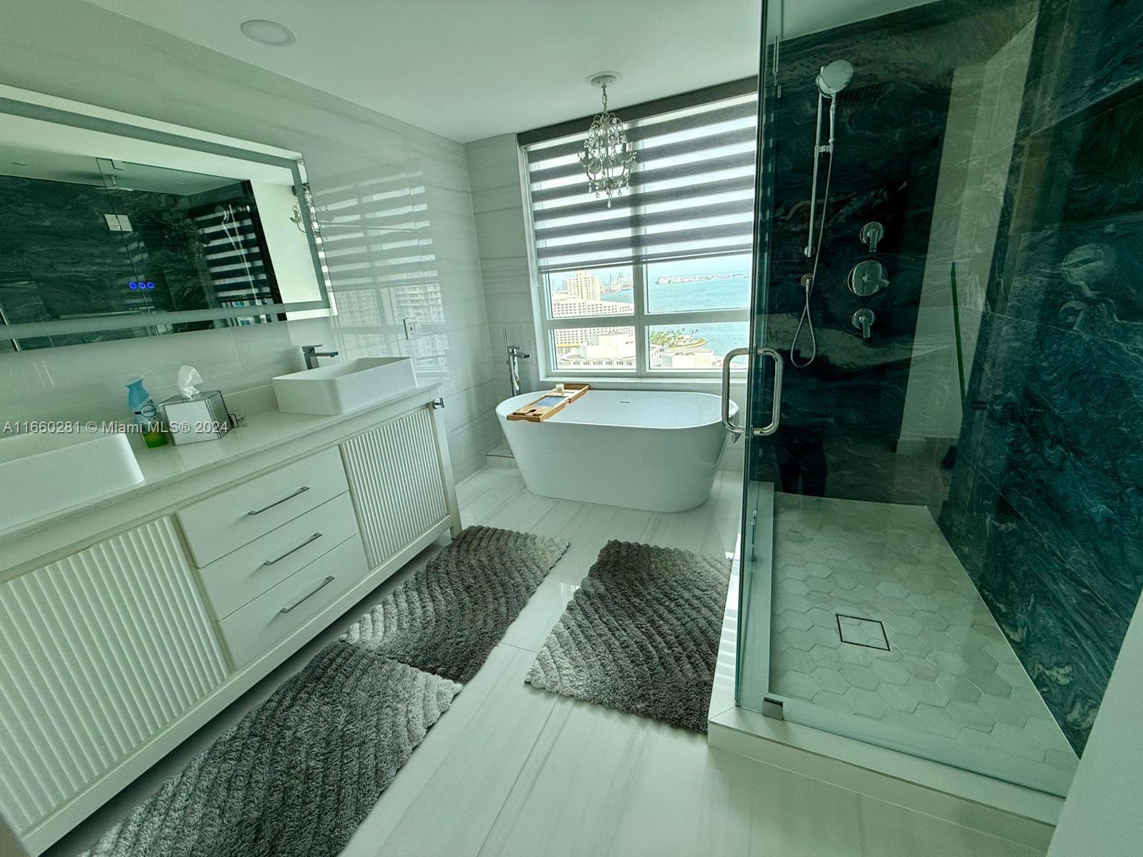 THE PLAZA 901 BRICKELL CO - Residential Lease