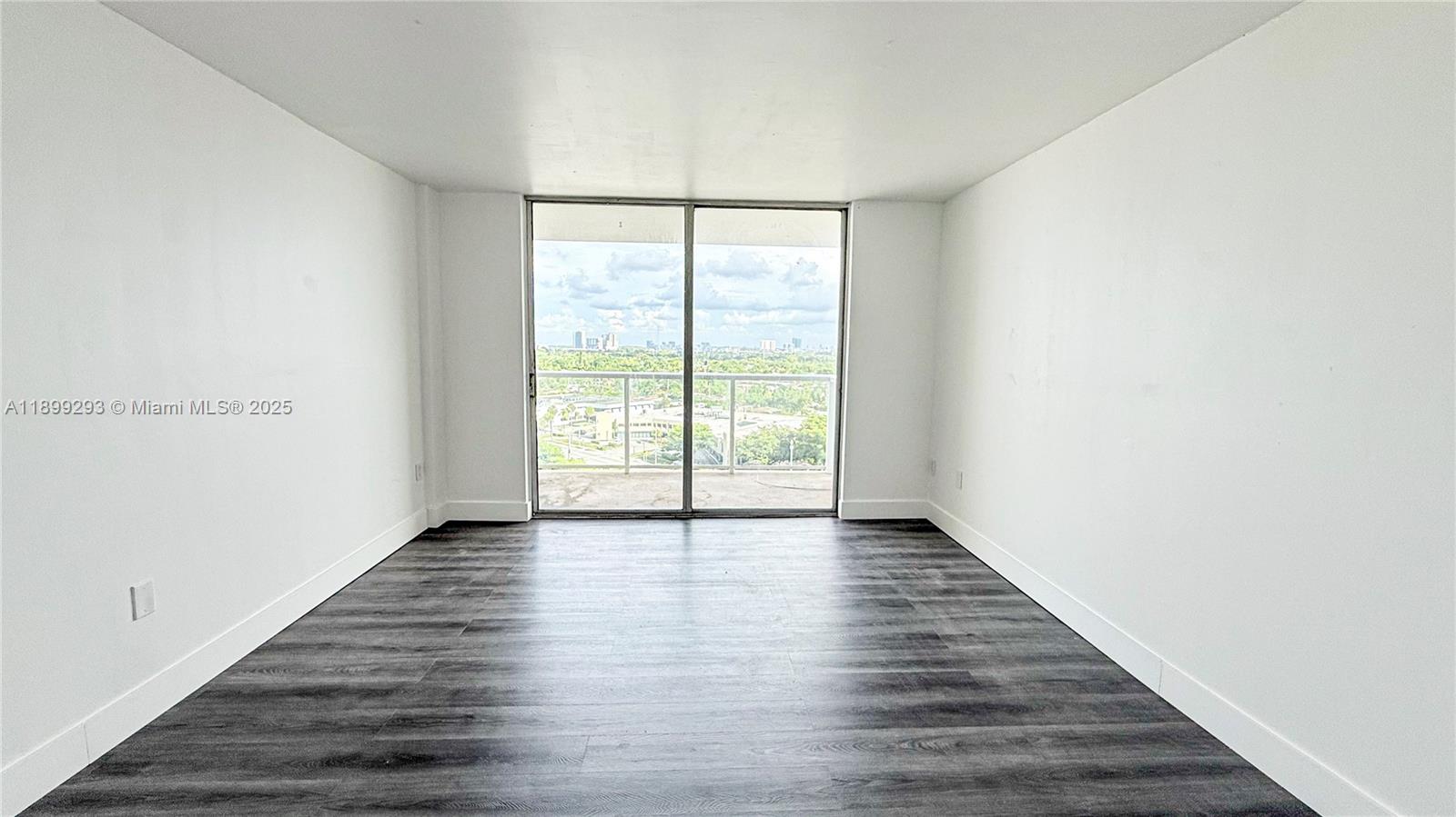 BUCKLEY TOWERS CONDO - EA - Residential