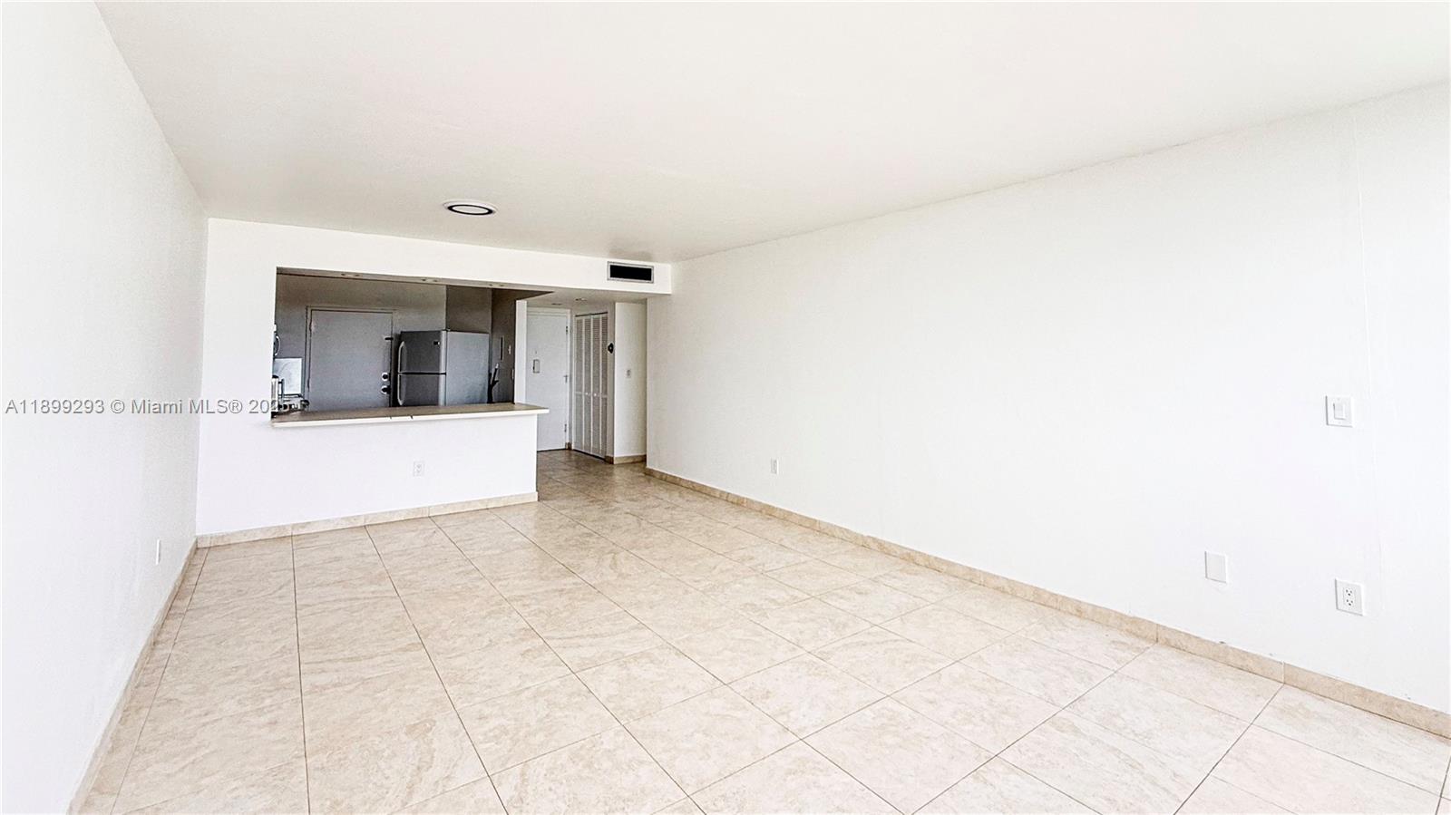 BUCKLEY TOWERS CONDO - EA - Residential