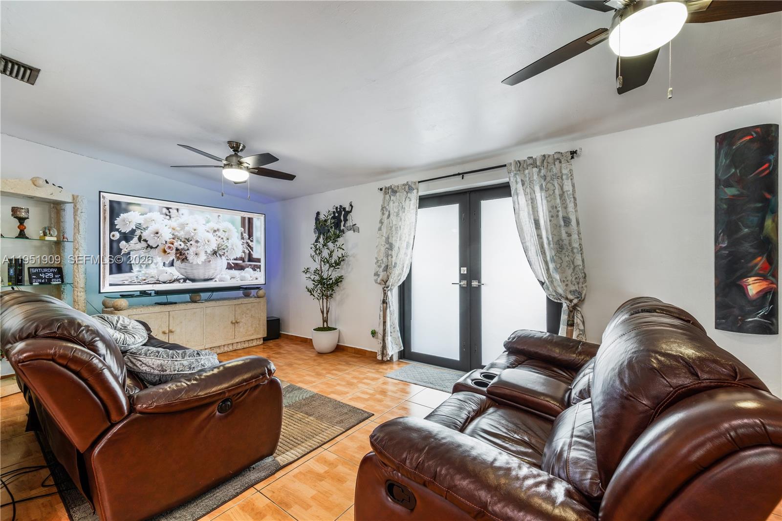 PALM SPRINGS LAKES 2ND AD - Residential