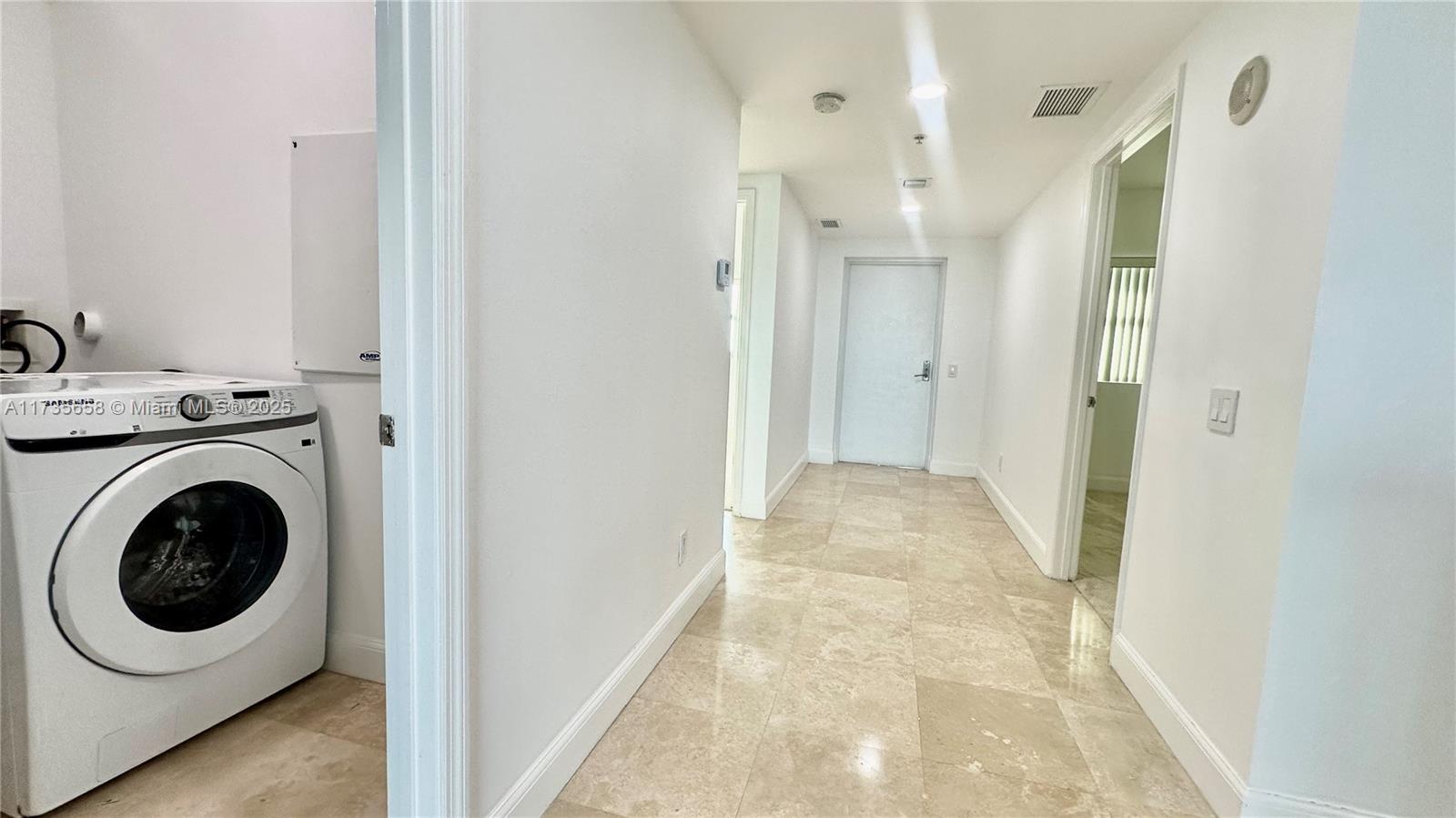 THE OAKS I CONDO - Residential Lease