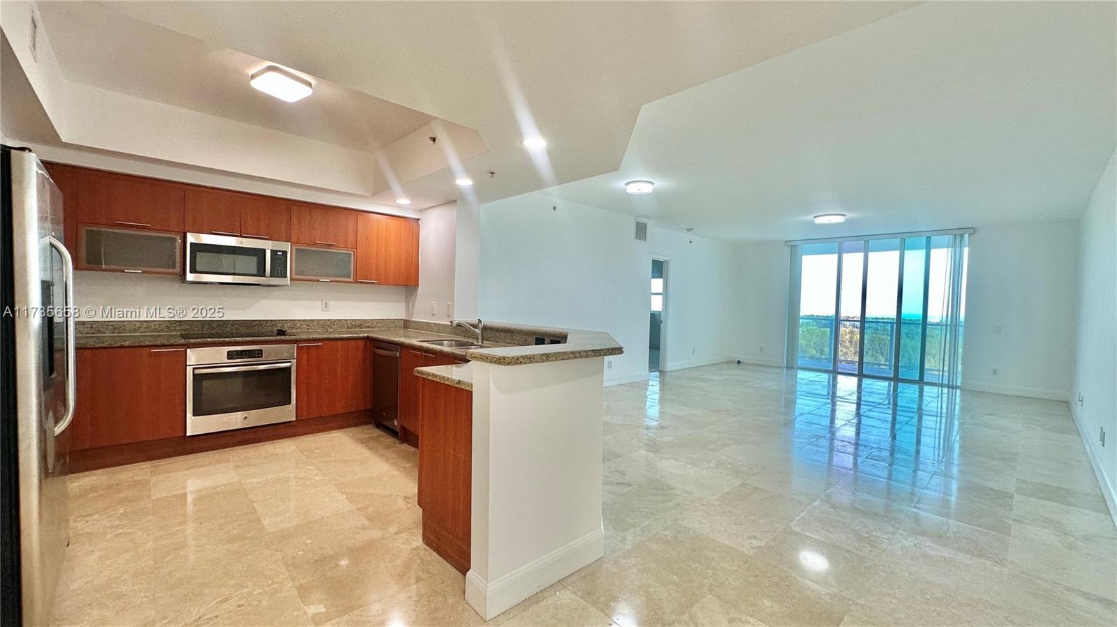 THE OAKS I CONDO - Residential Lease