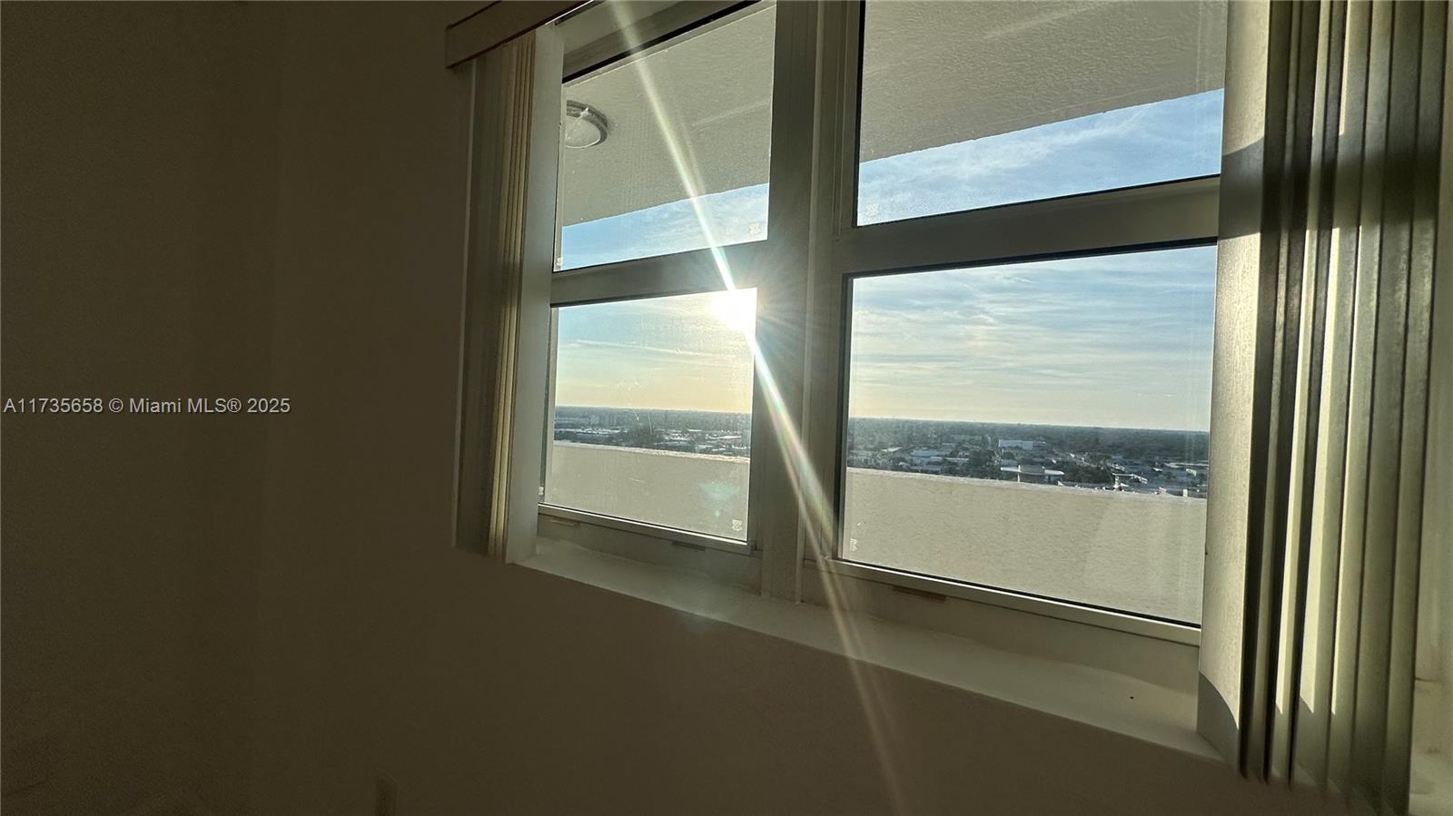 THE OAKS I CONDO - Residential Lease