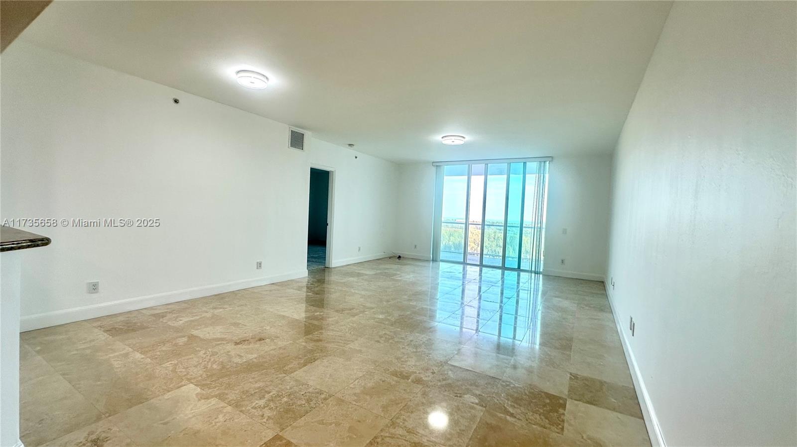 THE OAKS I CONDO - Residential Lease
