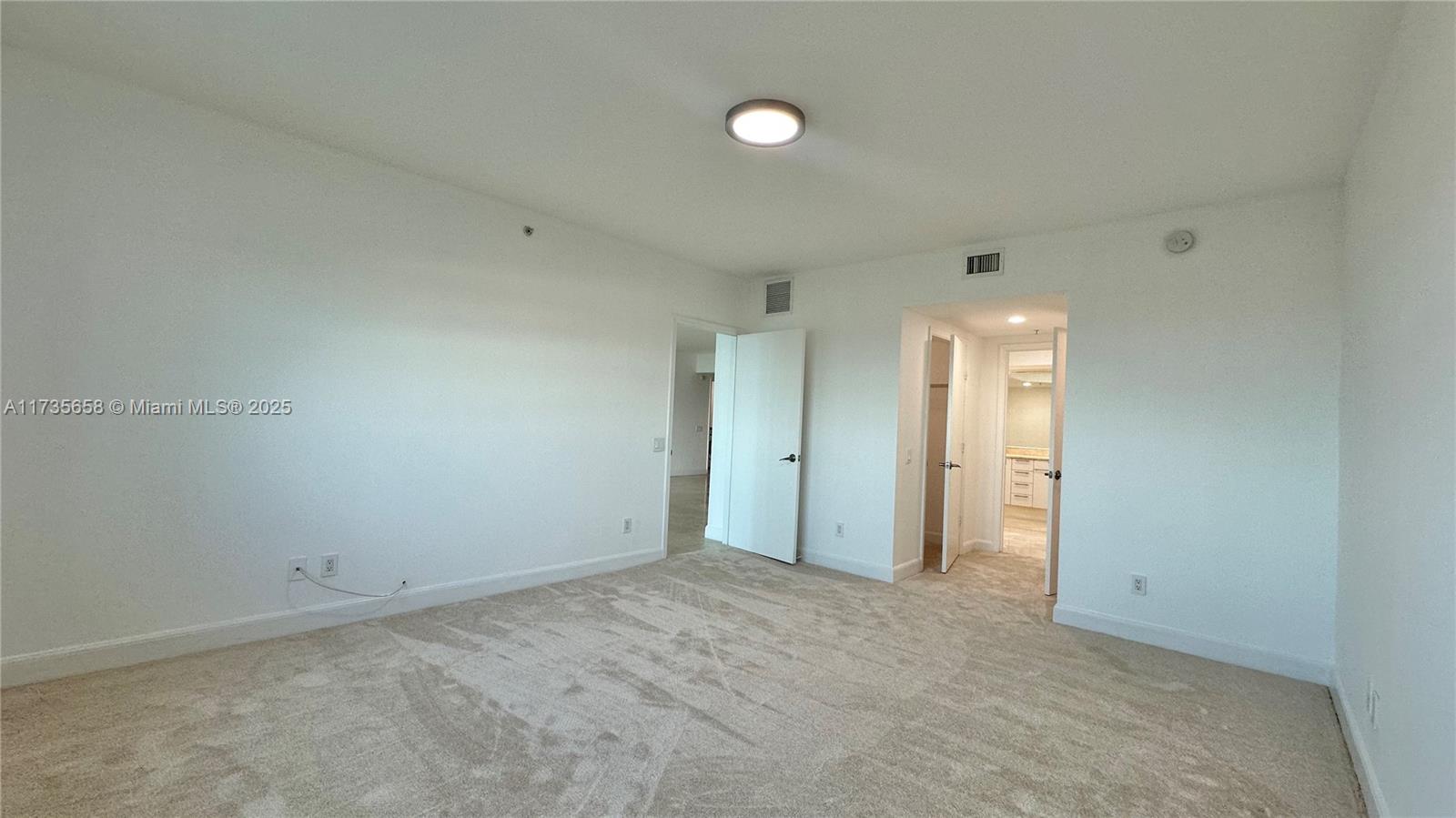 THE OAKS I CONDO - Residential Lease