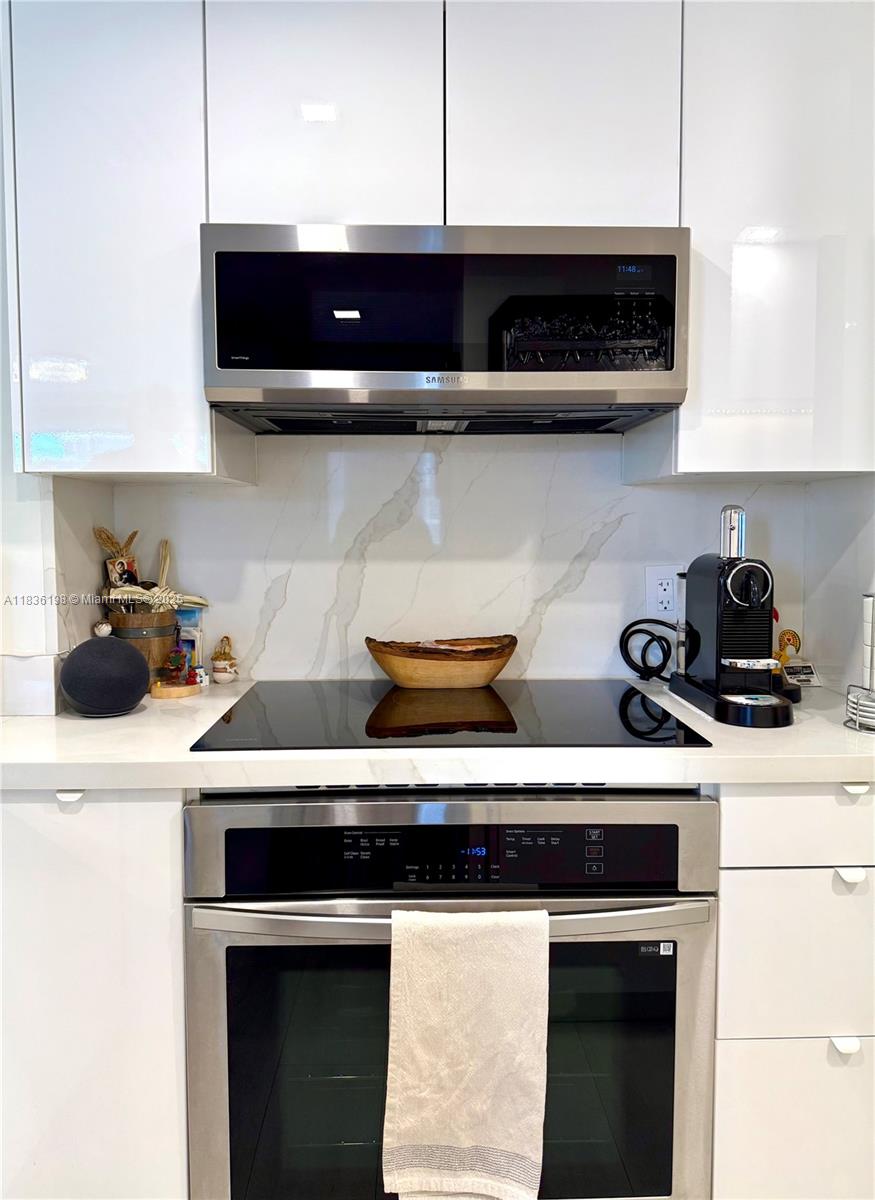 ISOLA CONDO - Residential