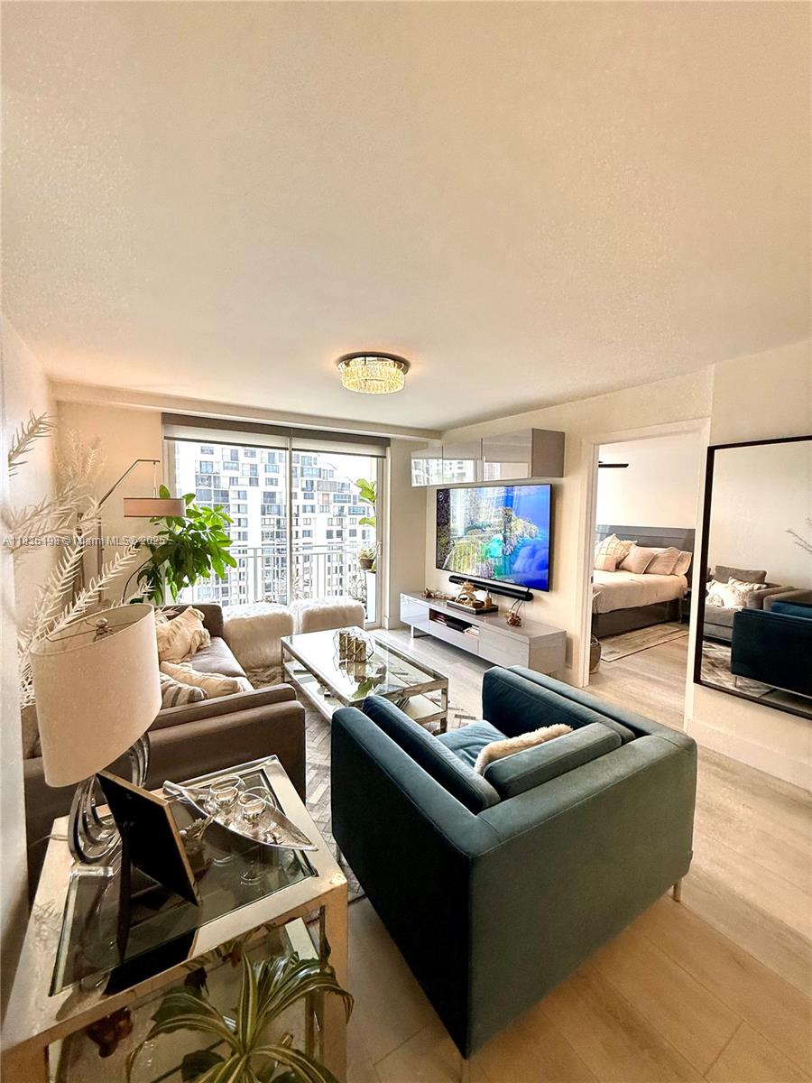 ISOLA CONDO - Residential