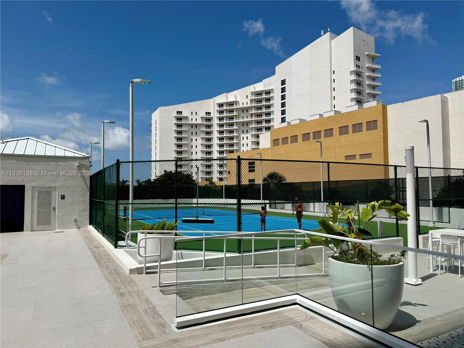 ISOLA CONDO - Residential