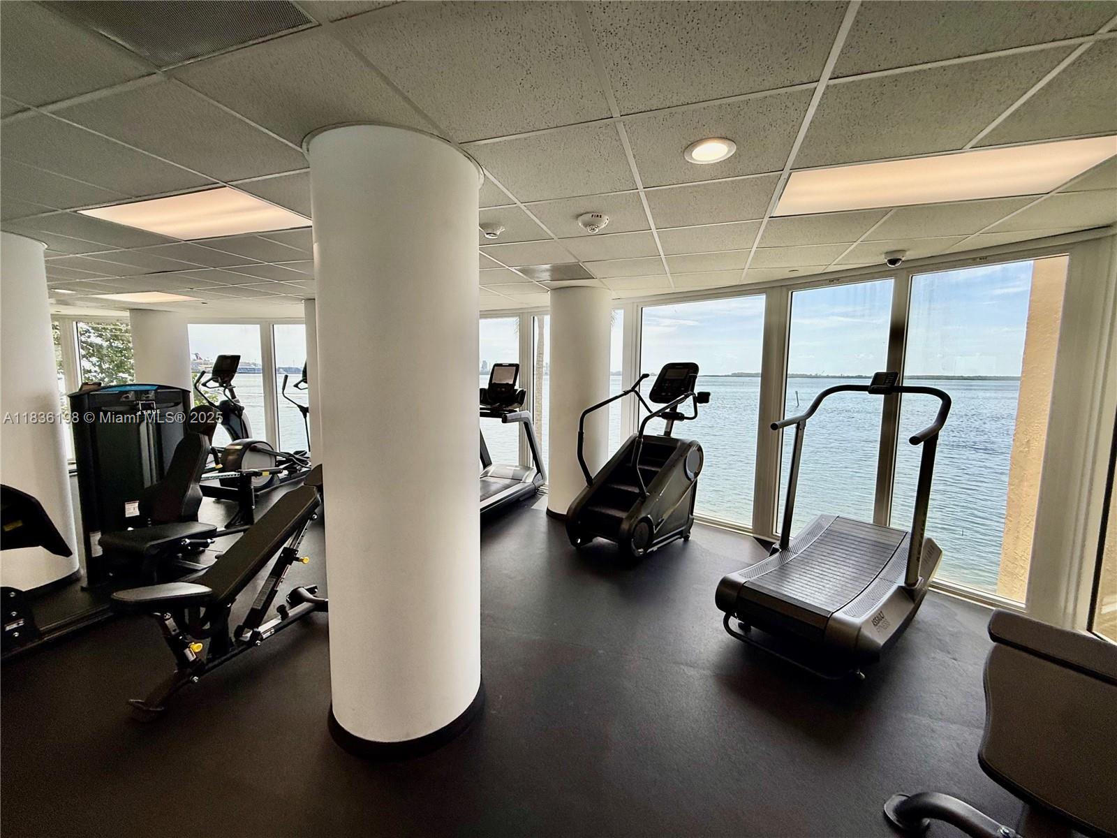 ISOLA CONDO - Residential